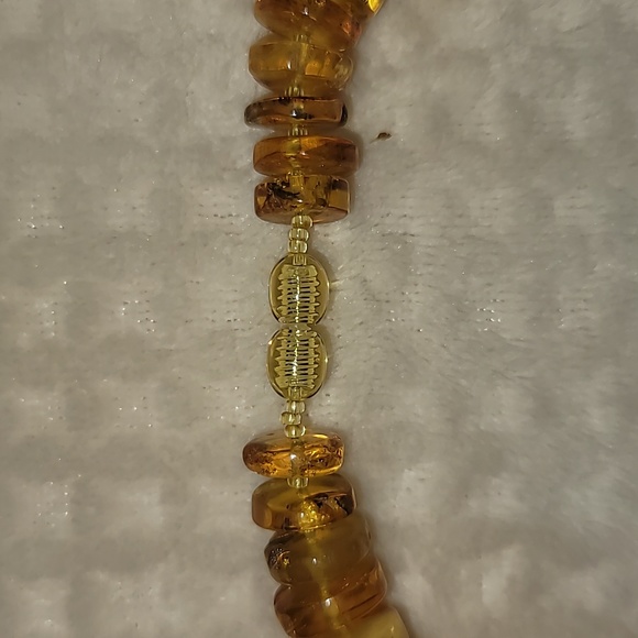 Beautiful Genuine Amber Necklace - Picture 6 of 7